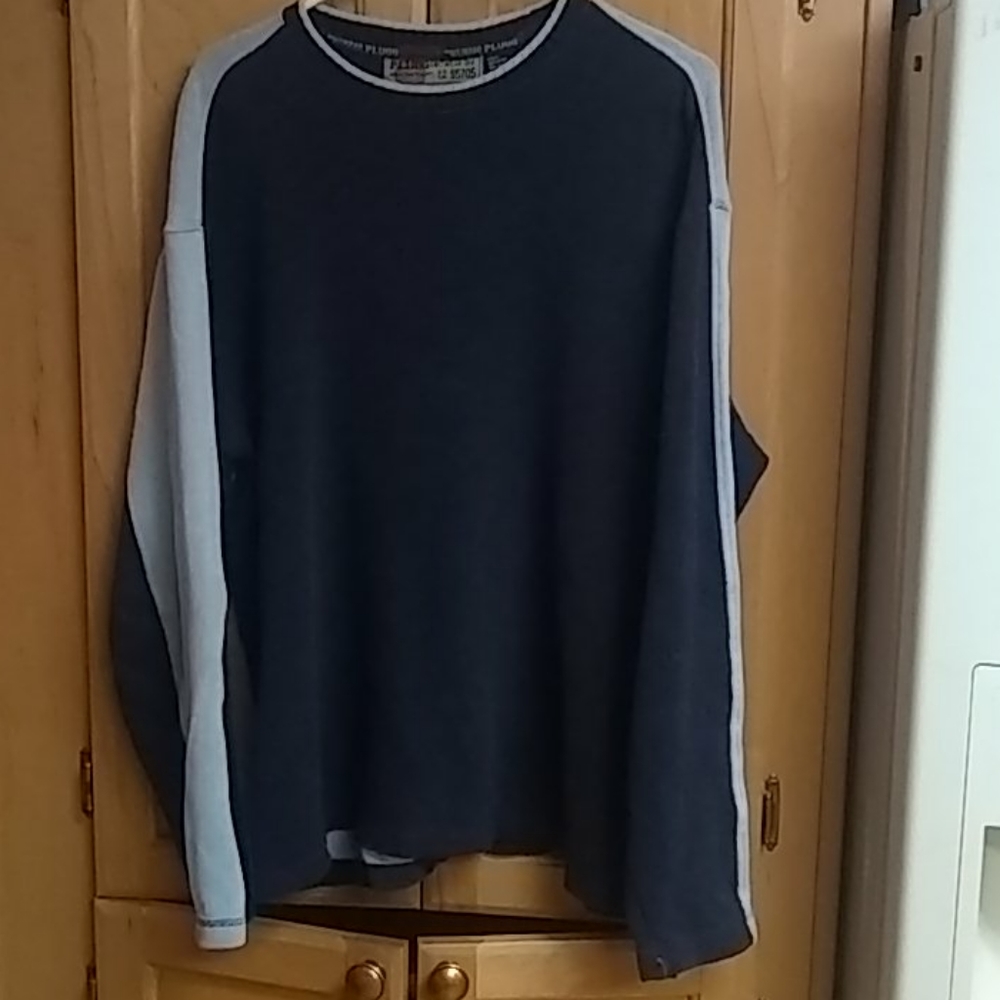 PLUGG knitwear division men's medium sweater shirt